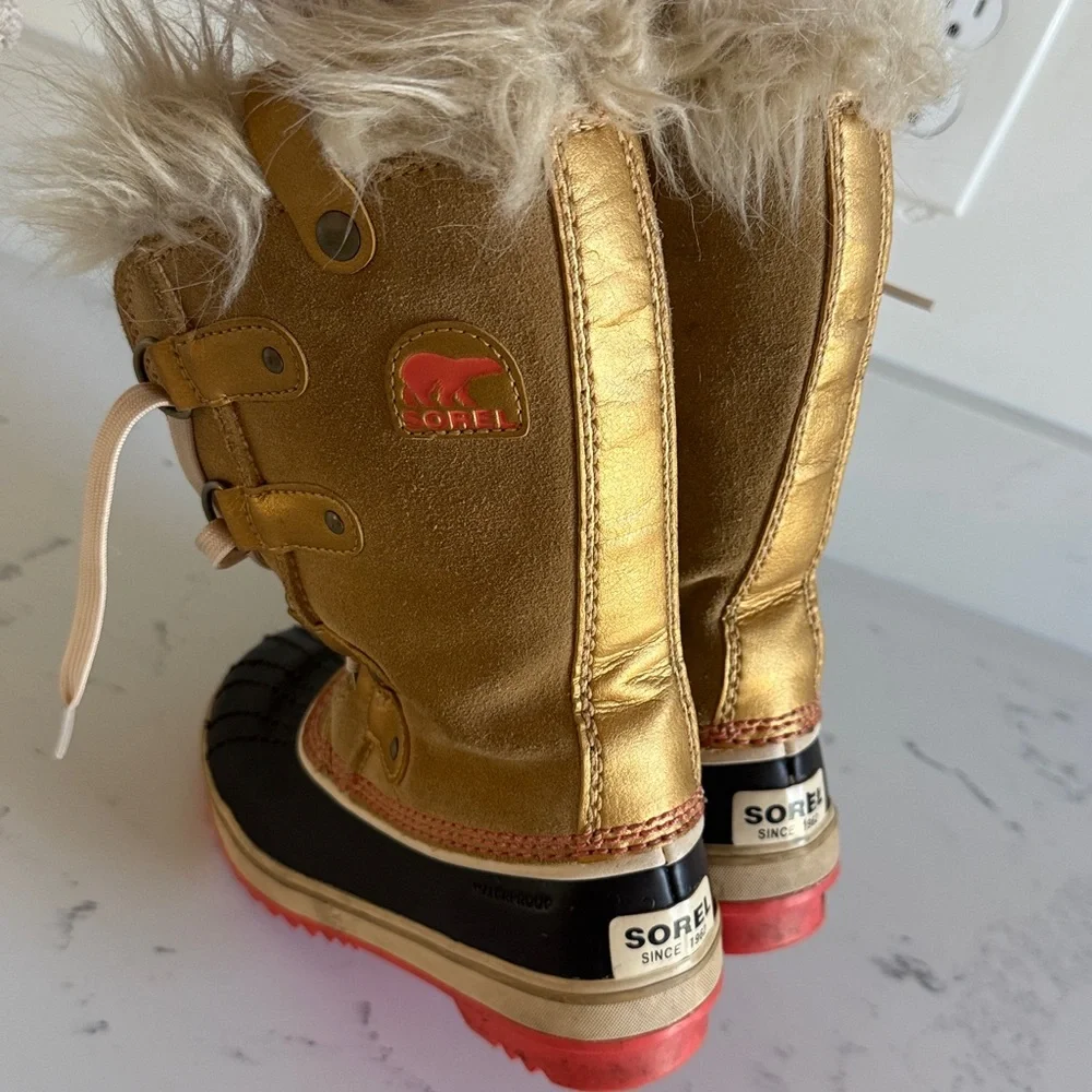 Sorel Joan of Arc Girls Snow Boots Kids Size 1 Gold and Pink Color